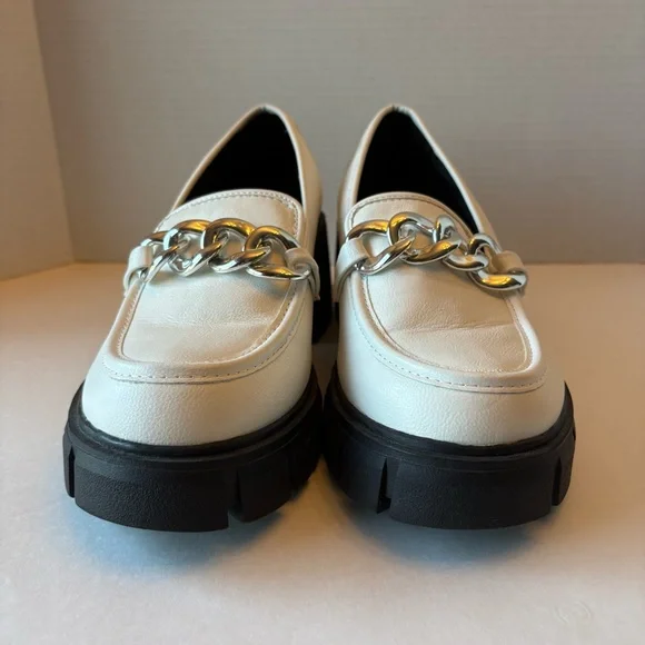Torrid Chunky White Loafers with Chain size 7.5 WW - Picture 3 of 14